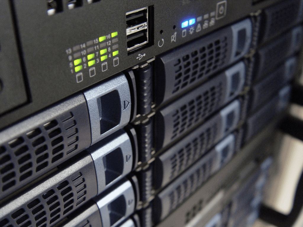Small Generic Server How to Choose a Server for Small Business - An Updated Guide - Computero™